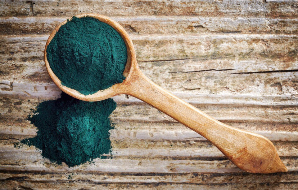 Натуральная маска для лица из Тайланда с порошком водоросли Спирулина Algae Exfoliate Powder Bio Way купить в Москве и Московской области.